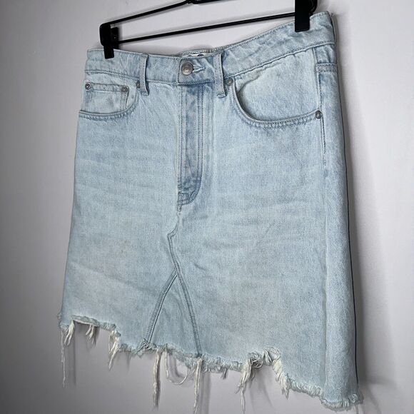 We The Free Women’s Going Rogue Denim Skirt Raw Hem Boho Asymmetrical Size 29 - Picture 2 of 5